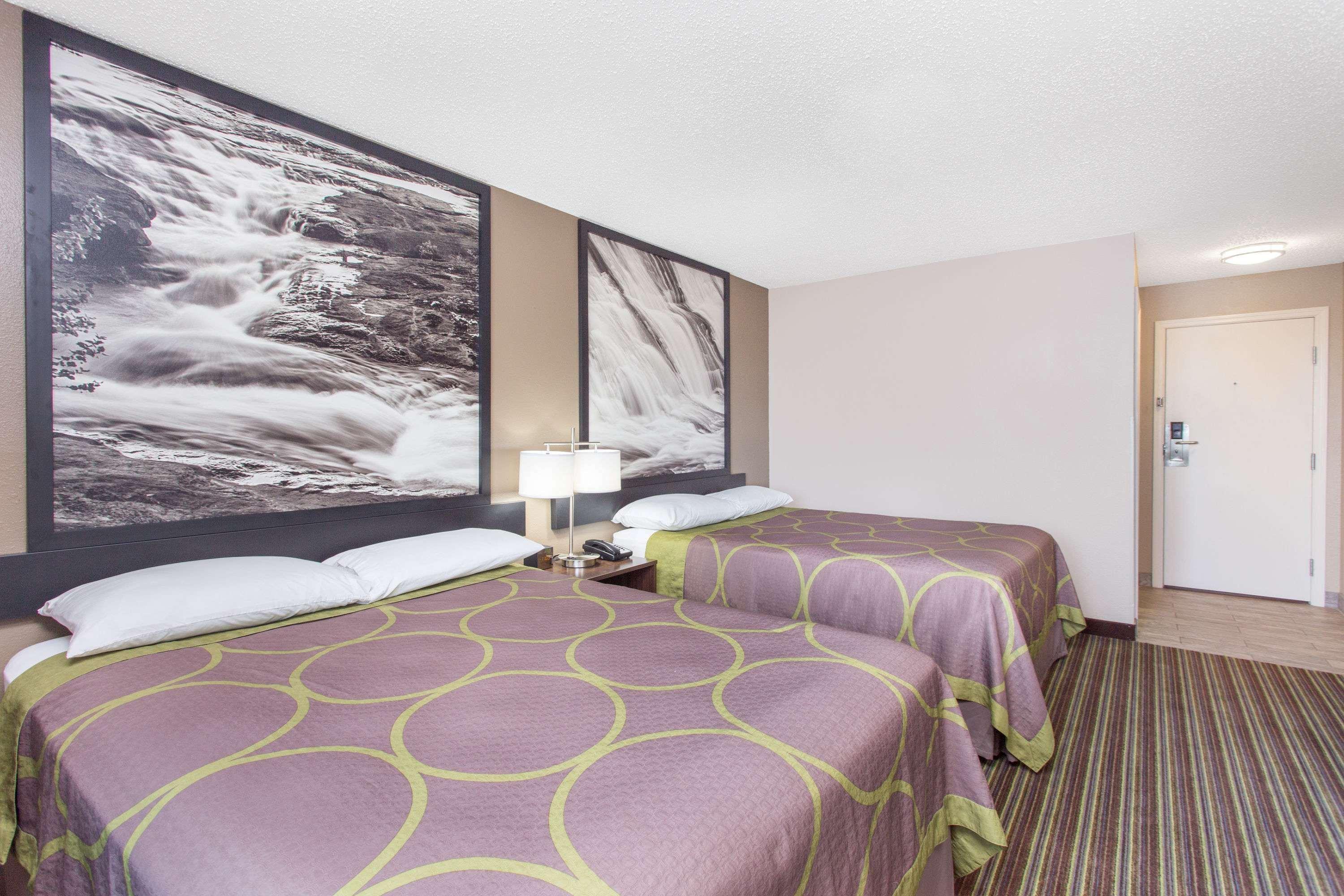 Отель Super 8 By Wyndham Columbus Airport Экстерьер фото